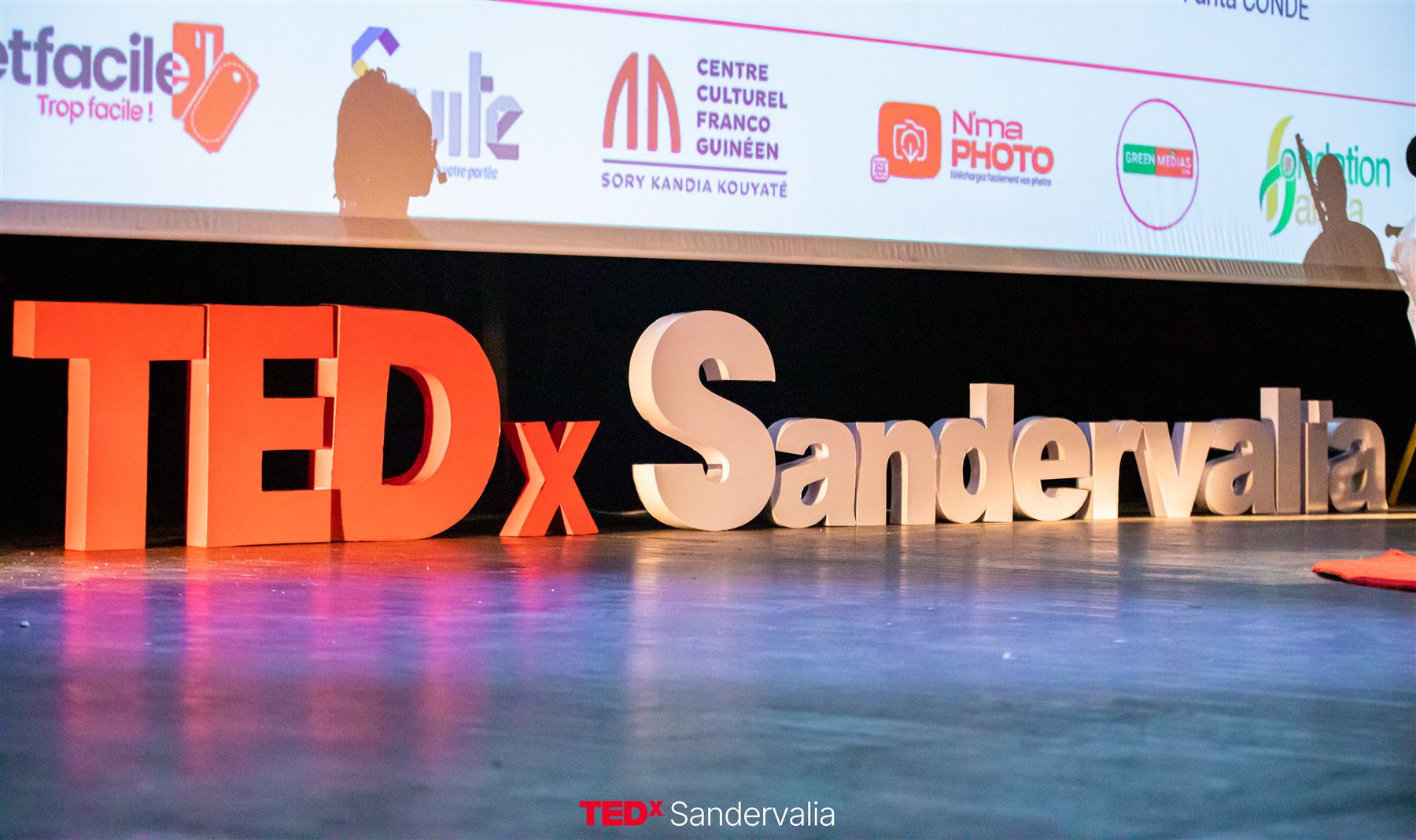 La scène de TEDxSandervalia 2026 au CCFG